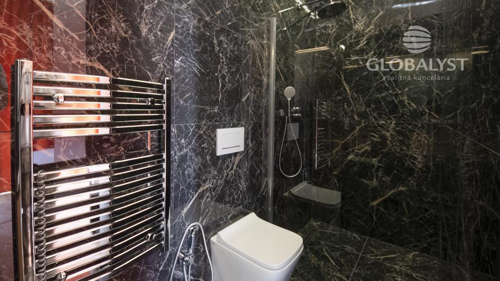 Štúdio - apartmán - v luxusnej vile Mediterana na polostrove Solaris