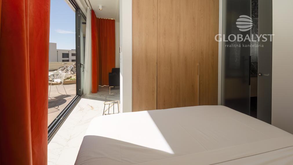 Štúdio - apartmán - v luxusnej vile Mediterana na polostrove Solaris