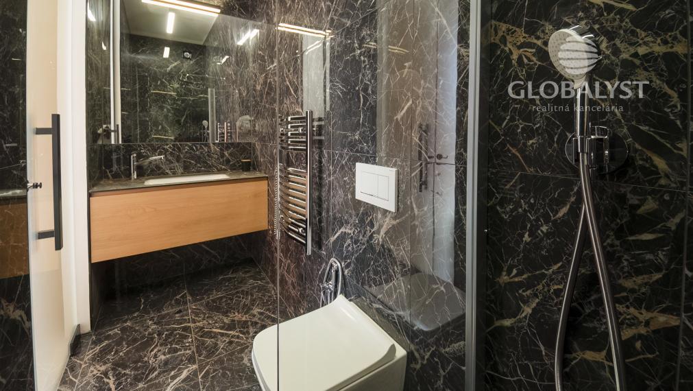 Štúdio - apartmán - v luxusnej vile Mediterana na polostrove Solaris