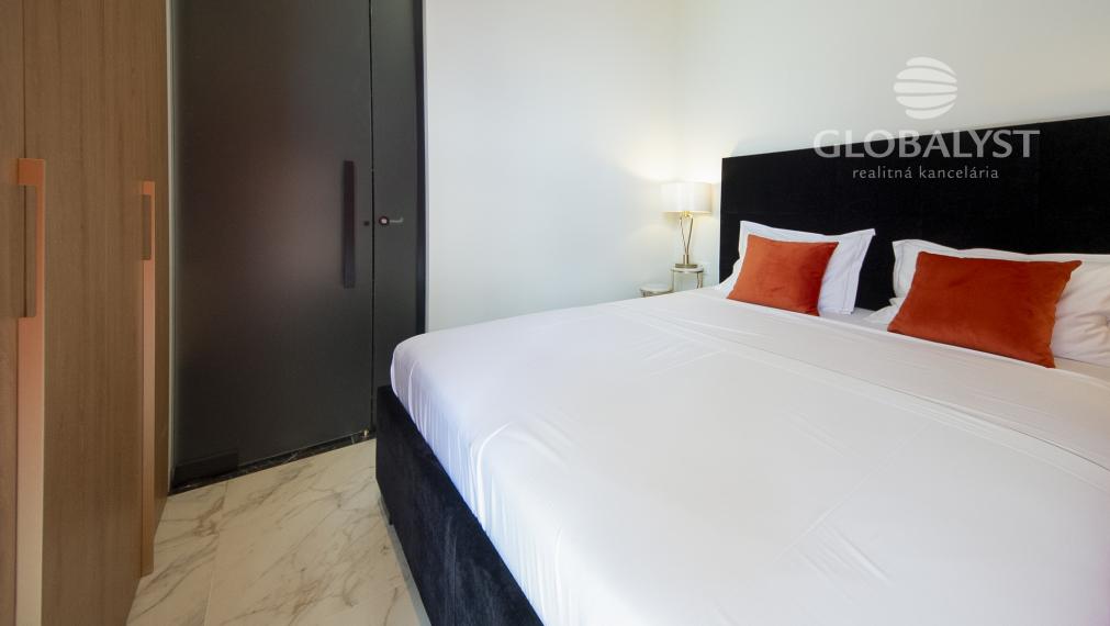 Štúdio - apartmán - v luxusnej vile Mediterana na polostrove Solaris