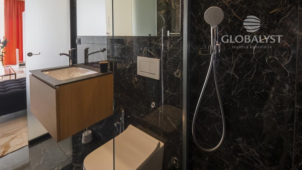 Štúdio - apartmán - v luxusnej vile Mediterana na polostrove Solaris