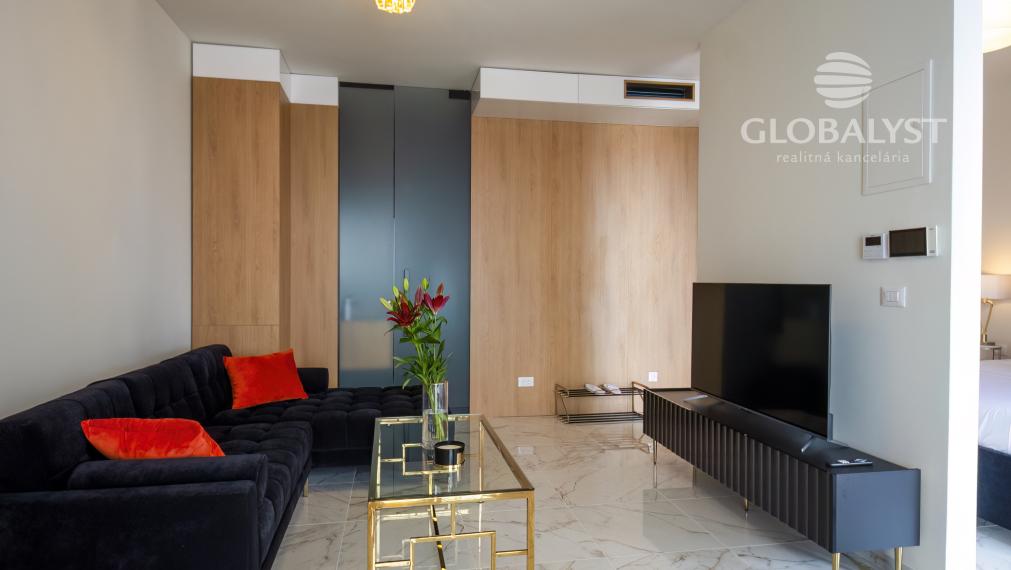 Štúdio - apartmán - v luxusnej vile Mediterana na polostrove Solaris