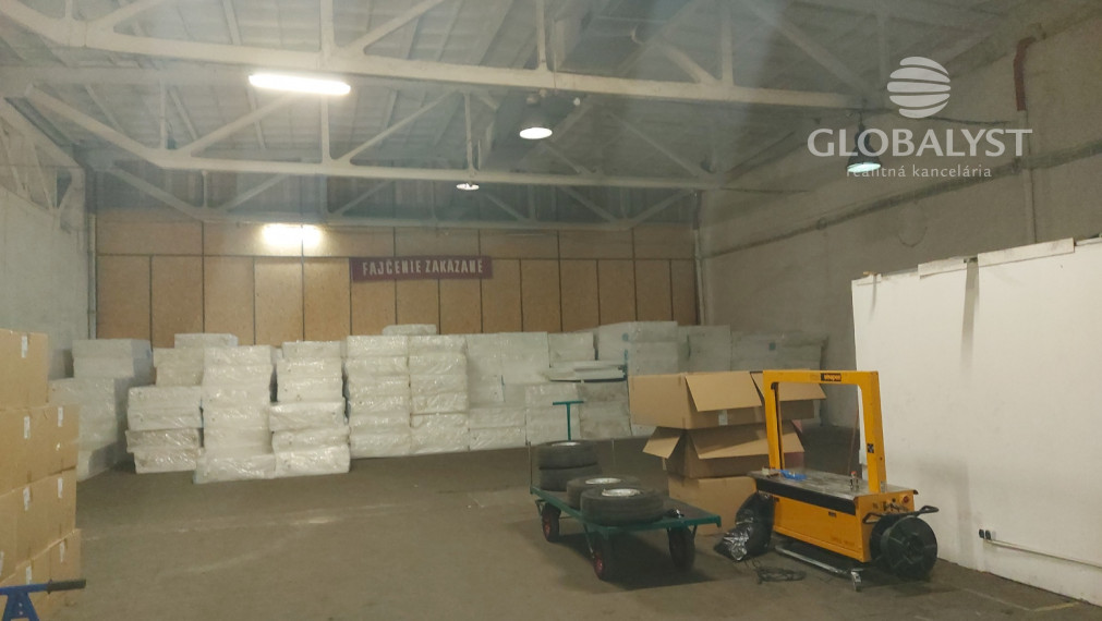 Skladovacie priestory v južnej časti mesta - 440 m2