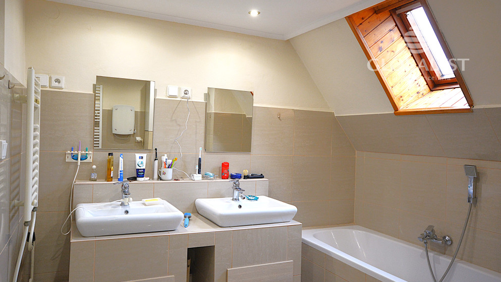 Polyfunkčná budova s výhodnou polohou - len 1 km od centra mesta