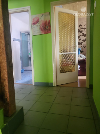 Priestranný rodinný dom s predajňou v mestečku Szikszó