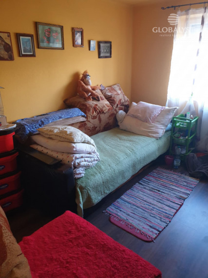 Priestranný rodinný dom s predajňou v mestečku Szikszó