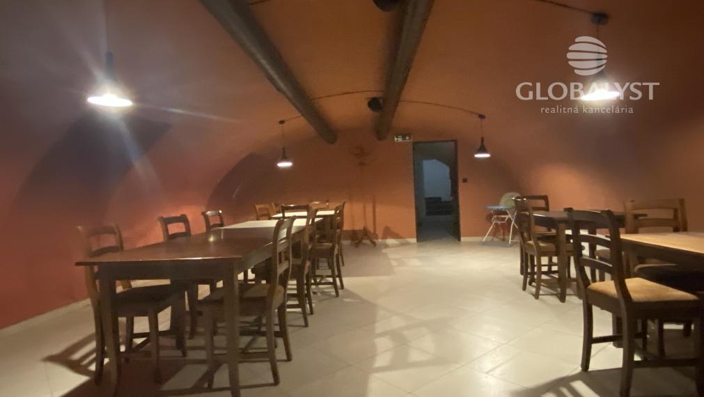 Prenajmeme štýlové reštauračné priestory - 382 m2 v historickom centre mesta