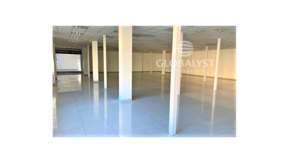 Obchodné priestory - 390 m2, vo frekventovanom OC na Furči