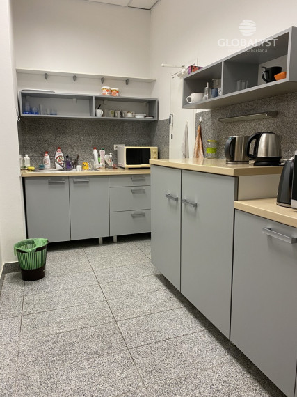 Priestranná kancelária - 35 m2 - v centre mesta