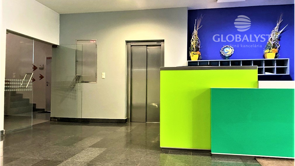 Priestranná kancelária - 35 m2 - v centre mesta