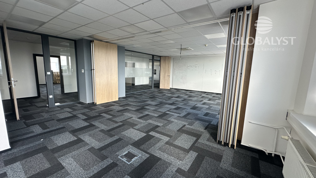 Moderné kancelárske priestory - 660 m2 - na Juhu