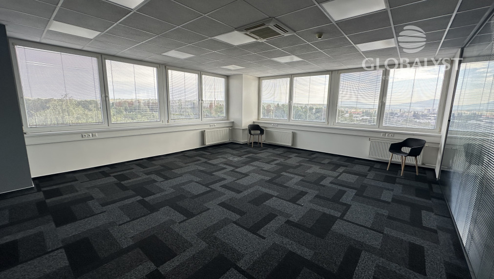 Moderné kancelárske priestory - 660 m2 - na Juhu