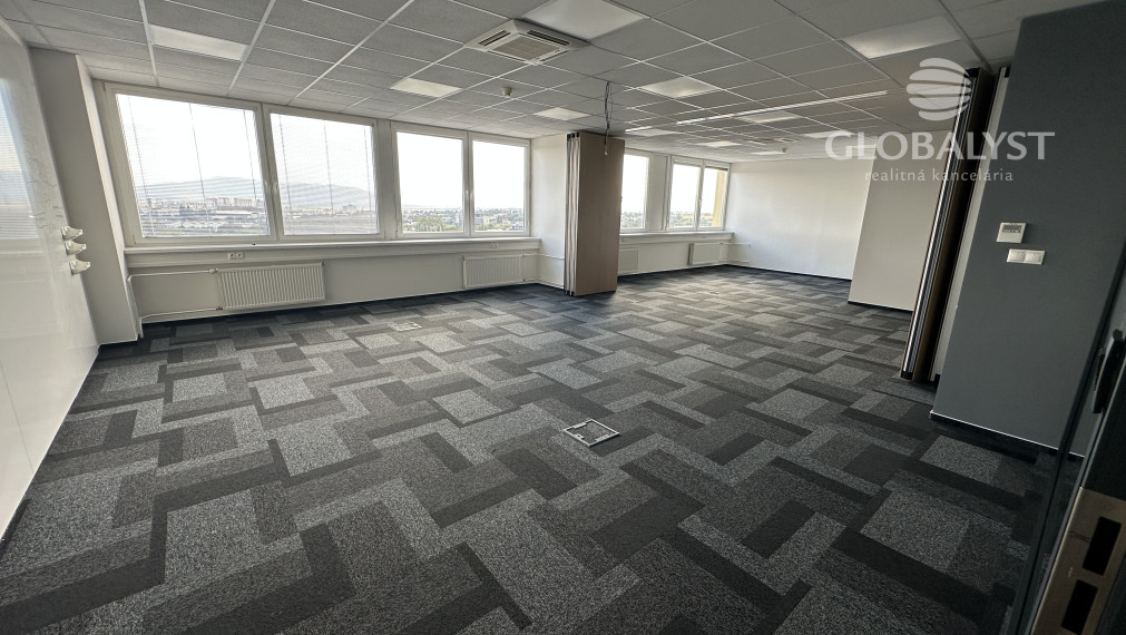 Moderné kancelárske priestory - 660 m2 - na Juhu