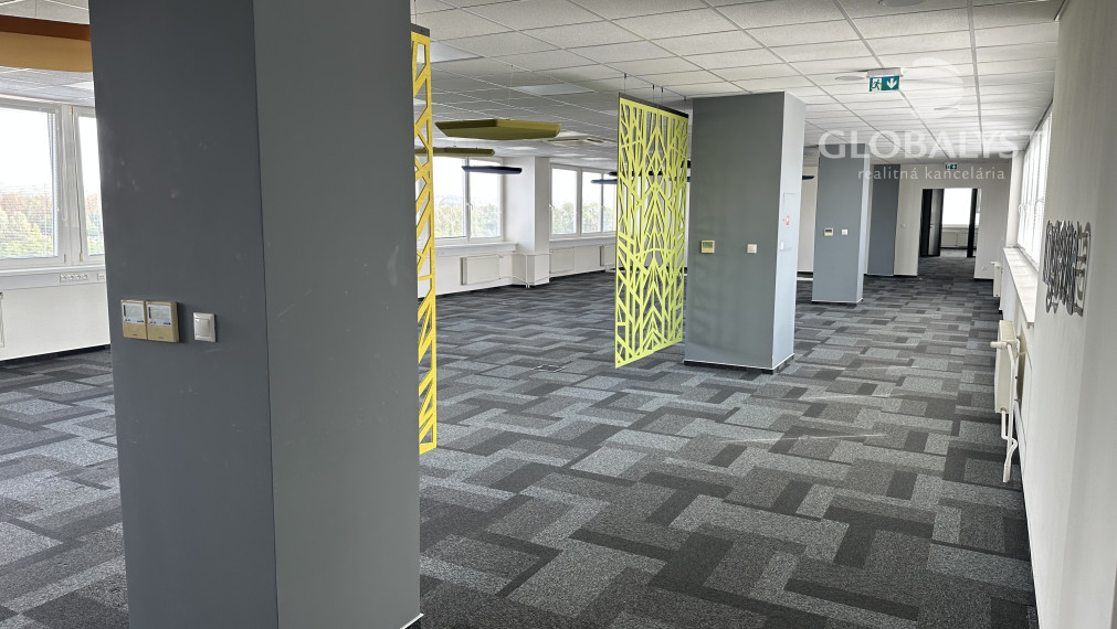 Moderné kancelárske priestory - 660 m2 - na Juhu