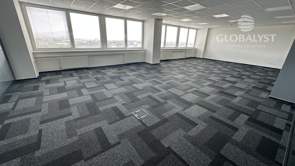 Moderné kancelárske priestory - 660 m2 - na Juhu