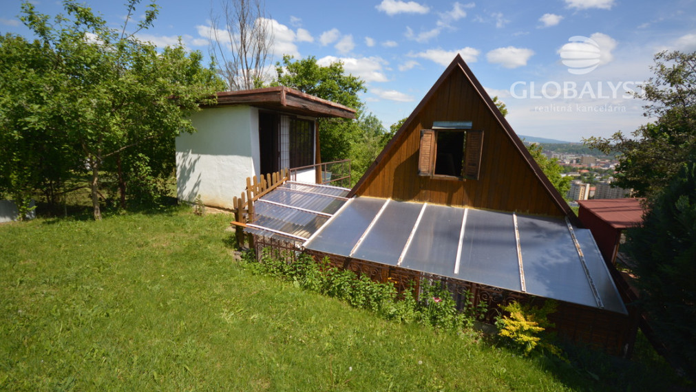 Výrazná zľava - Rekreačná chata na Baňa Bankov – príroda a výhľad pár minút od mesta