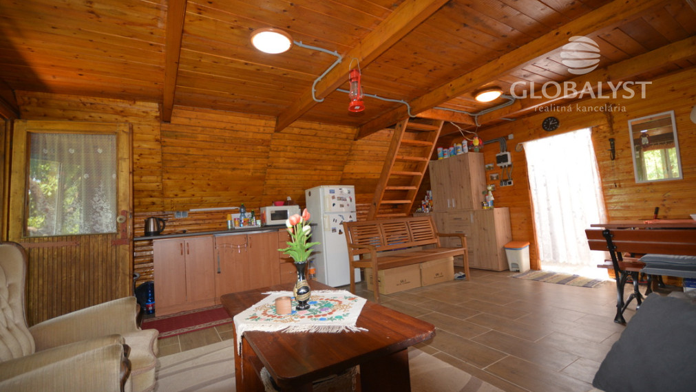 Výrazná zľava - Rekreačná chata na Baňa Bankov – príroda a výhľad pár minút od mesta