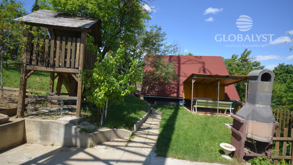 Výrazná zľava - Rekreačná chata na Baňa Bankov – príroda a výhľad pár minút od mesta