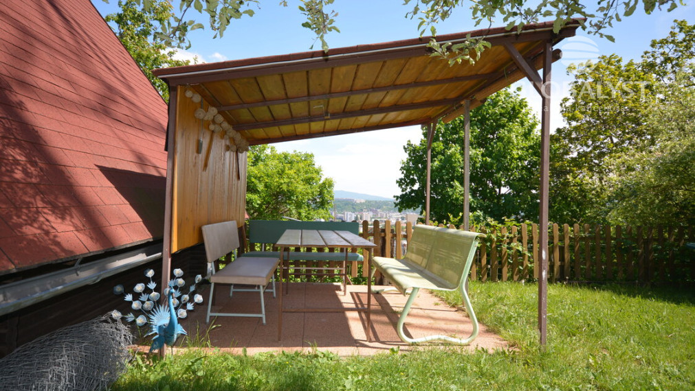 Výrazná zľava - Rekreačná chata na Baňa Bankov – príroda a výhľad pár minút od mesta