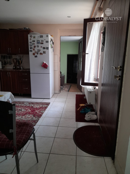 Znížená cena ::Predaj rodinného domu s veľkým pozemkom – komfort pri meste, atmosféra vidieka