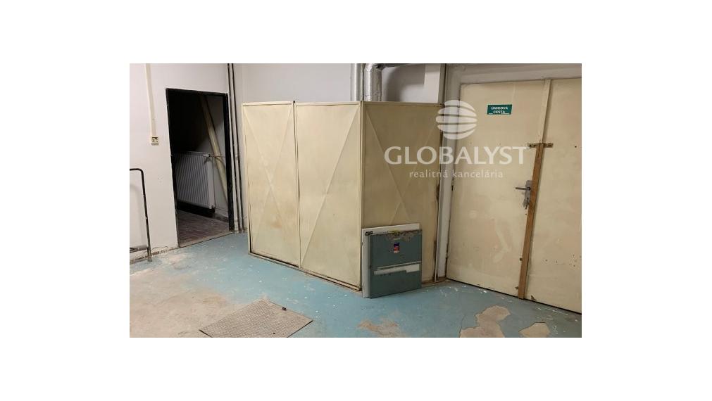 Reprezentatívne priestory - 170 m2 na sídlisku Furča