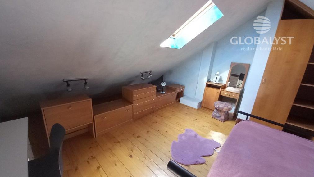 Výnimočný 3-izbový podkrovný byt priamo na Hlavnej ulici v Košiciach