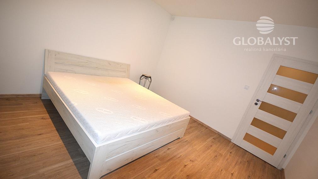 Moderný 4-izbový bungalov na prenájom – novostavba v tichej lokalite Geča, len 8 km od Koší