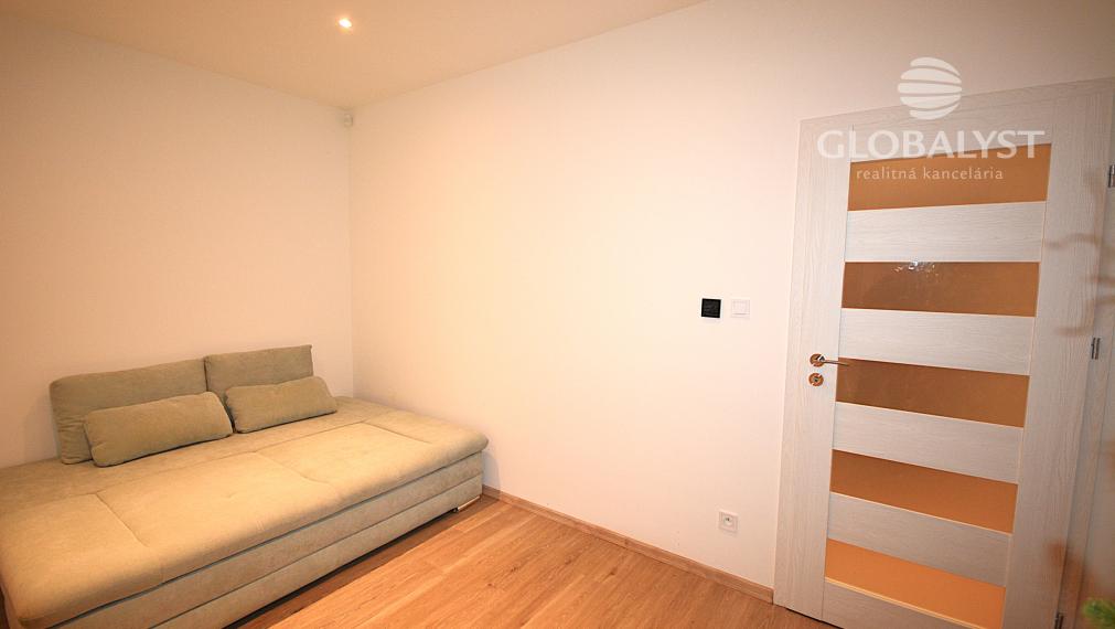 Moderný 4-izbový bungalov na prenájom – novostavba v tichej lokalite Geča, len 8 km od Koší