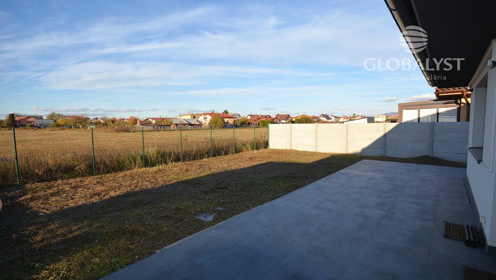 Moderný 4-izbový bungalov na prenájom – novostavba v tichej lokalite Geča, len 8 km od Koší