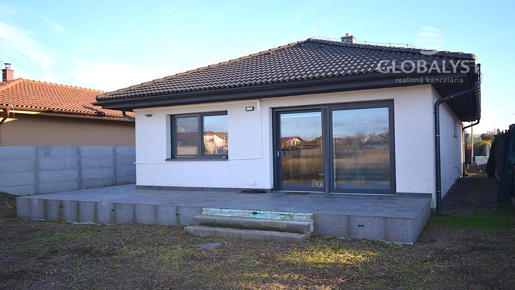 Moderný 4-izbový bungalov na prenájom – novostavba v tichej lokalite Geča, len 8 km od Koší