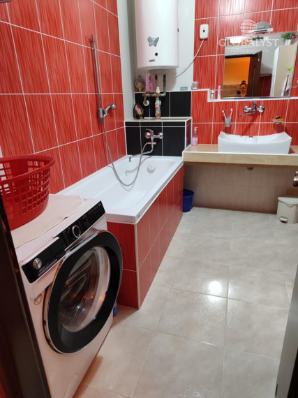 Ponúkame na predaj priestranný rodinný dom v srdci Tokajskej vínnej oblasti – Slovenské Nové Mesto.