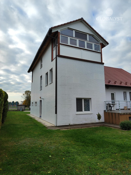 Ponúkame na predaj priestranný rodinný dom v srdci Tokajskej vínnej oblasti – Slovenské Nové Mesto.