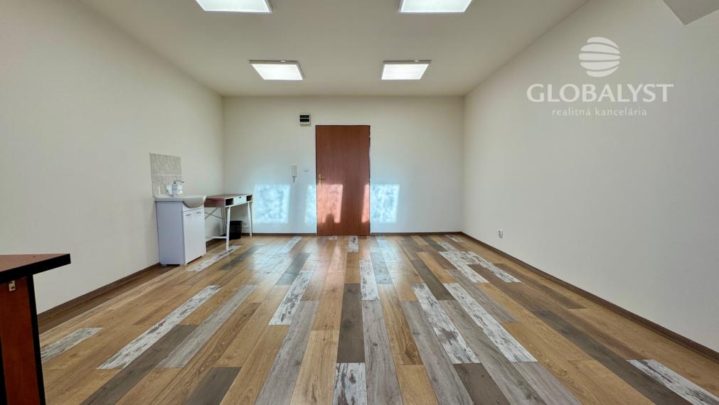 Kancelárske priestory -26 m2 - na Moyzesovej