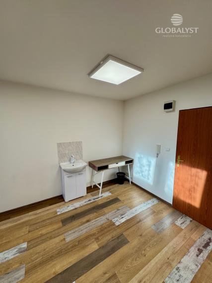 Kancelárske priestory -26 m2 - na Moyzesovej