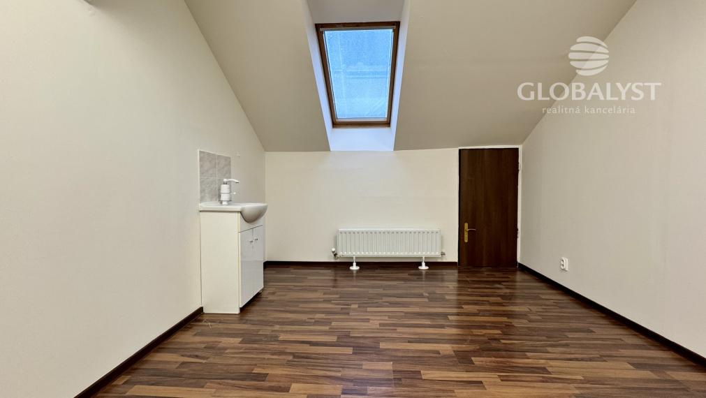 Kompaktná kancelária - 12 m2 - v centre mesta na Mäsiarskej