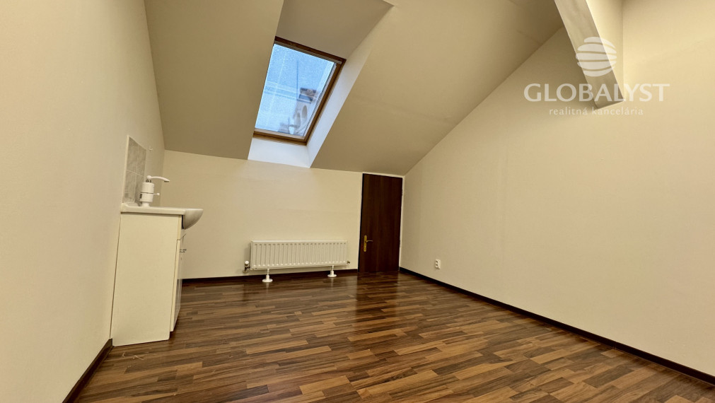 Kompaktná kancelária - 12 m2 - v centre mesta na Mäsiarskej