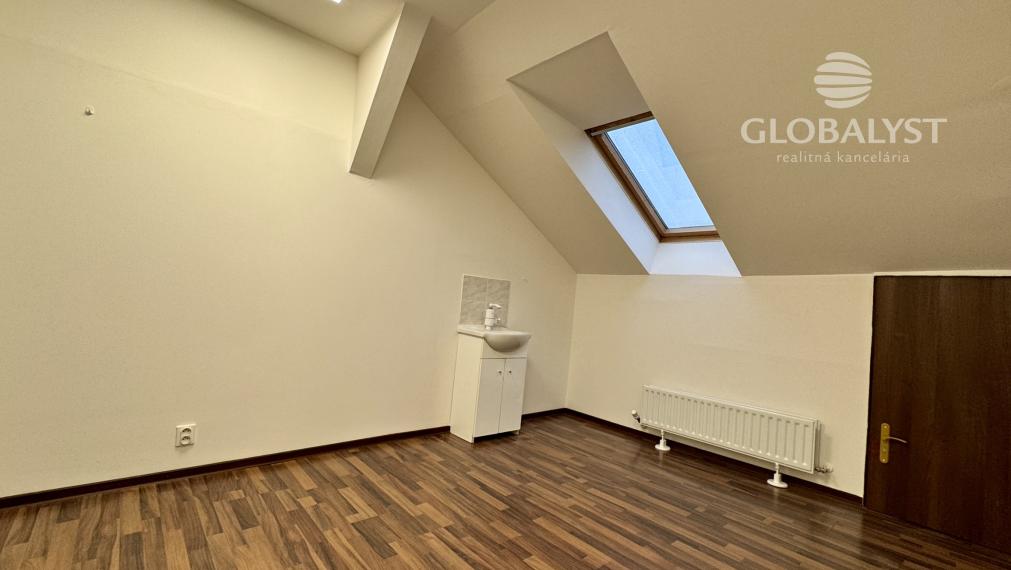 Kompaktná kancelária - 12 m2 - v centre mesta na Mäsiarskej