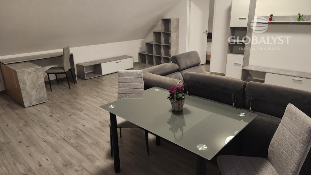 Kompletne zariadený apartmán 32 m2 na Juhu