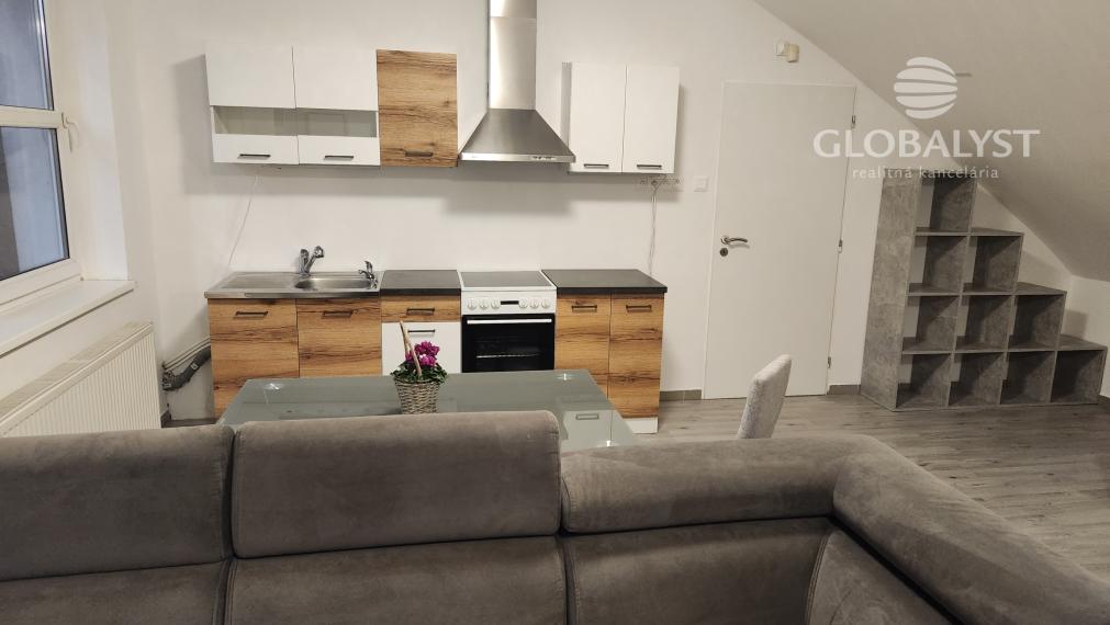 Kompletne zariadený apartmán 32 m2 na Juhu