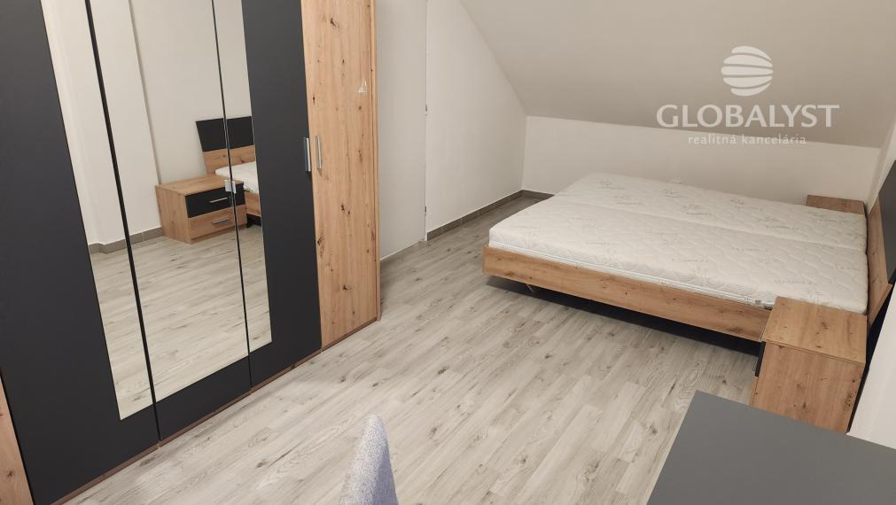 Kompletne zariadený apartmán 32 m2 na Juhu