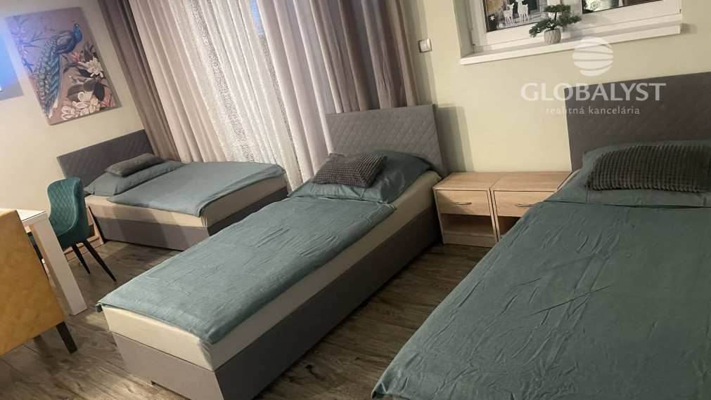 Kompaktný rodinný dom v Džungli