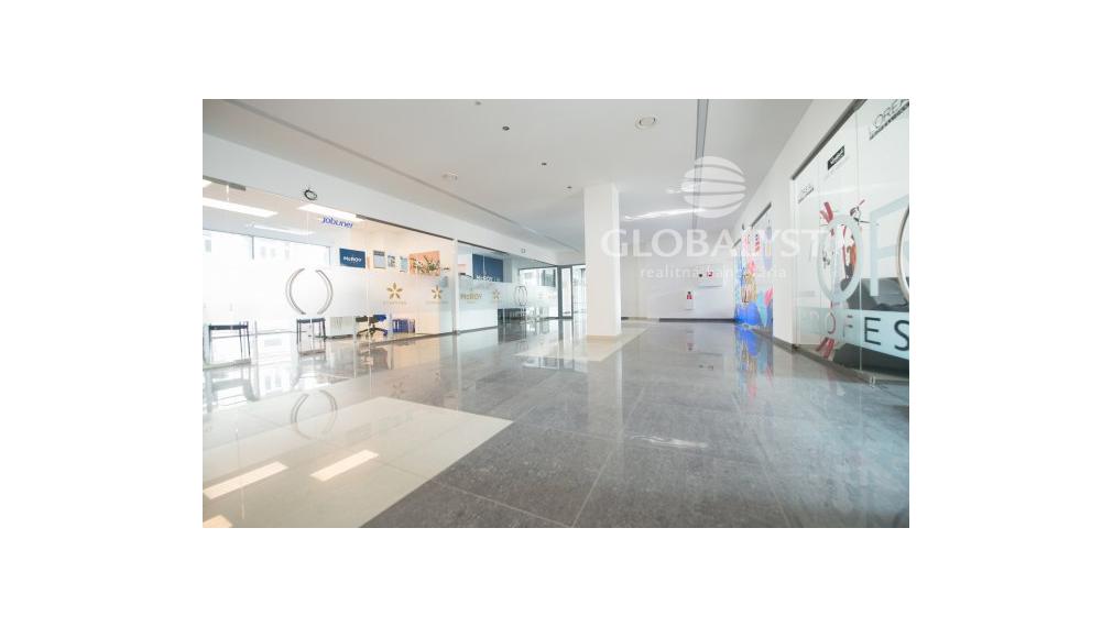 Kancelárske / obchodné priestory - 36 m 2 - v centre mesta,