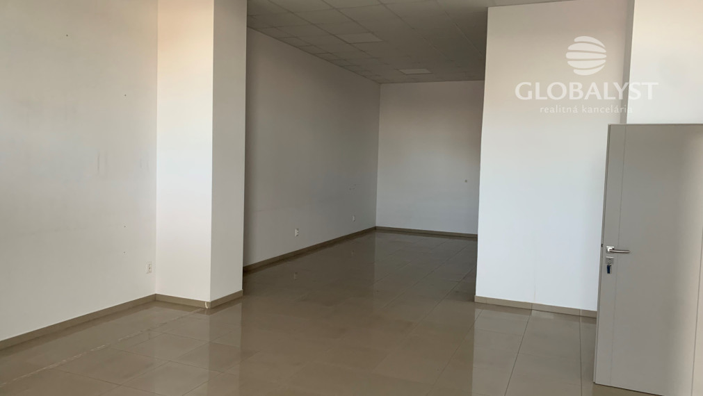 Rekonštruované obchodné priestory 78 m2 v OC na Terase