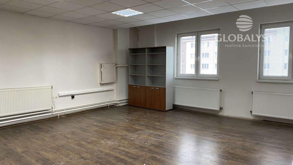 Kancelárske priestory : 73,5  m2, v širšom centre mesta