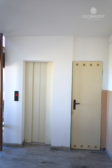 Priestranný 3 izbový byt s loggiou na Užhorodskej