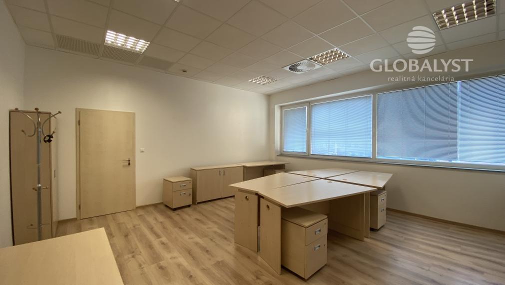 Atraktívne kancelárske priestory 51 m2 - s dvomi miestnosťami - v centre mesta