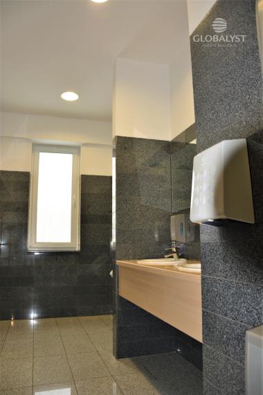 Kancelária 17,5 m2 s loggiou - v centre mesta