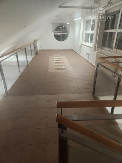 Showroom a luxusné obchodné priestory : 315 m2 - na Juhu