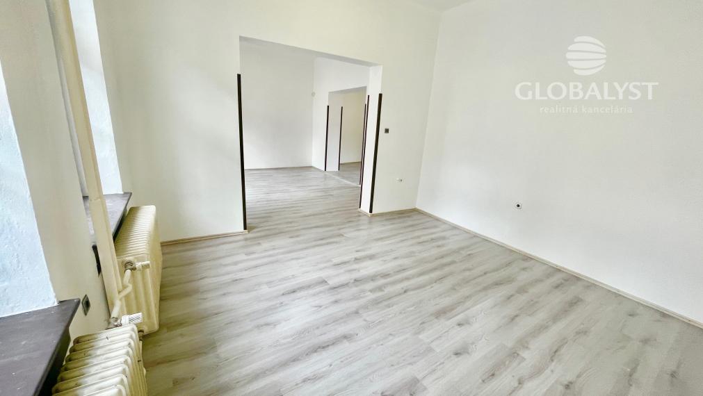 Obchodné priestory - 84 m2 - v centre - na Mäsiarskej
