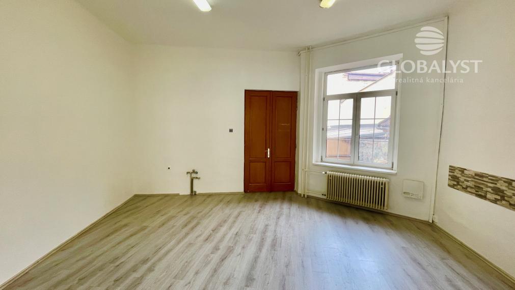 Obchodné priestory - 84 m2 - v centre - na Mäsiarskej
